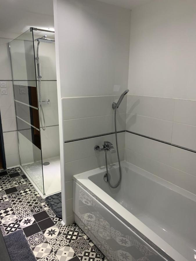 Le Petit Chez Soi Leilighet Calais Eksteriør bilde